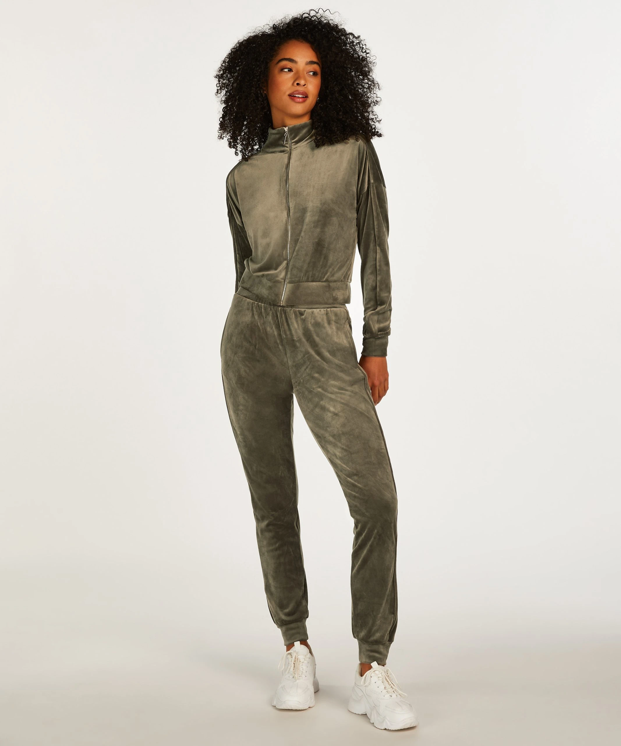 Tall Jogginghose Aus Velours 1 Tall Jogginghose Aus Velours