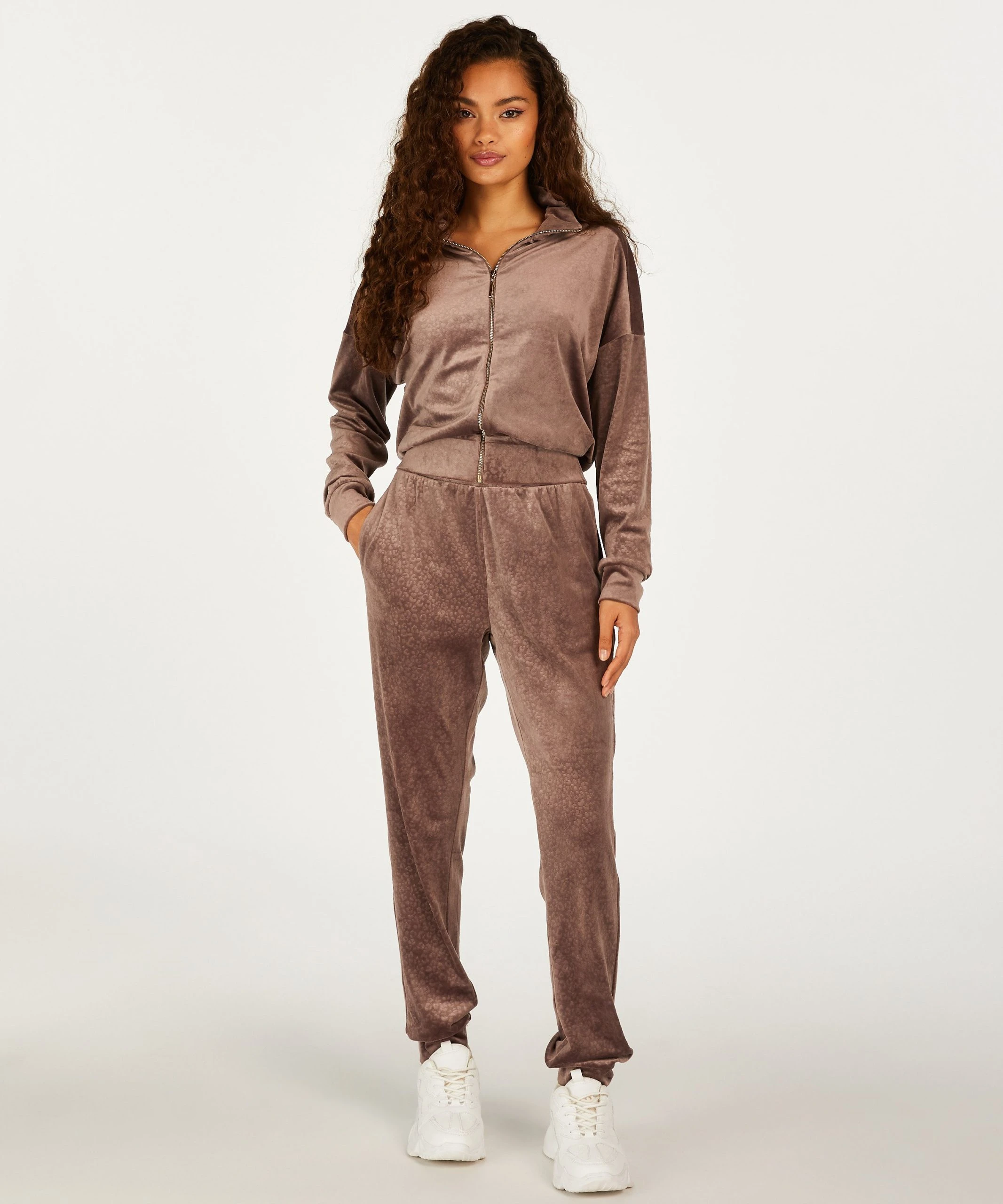 Jogginghose Velours 1 Jogginghose Velours